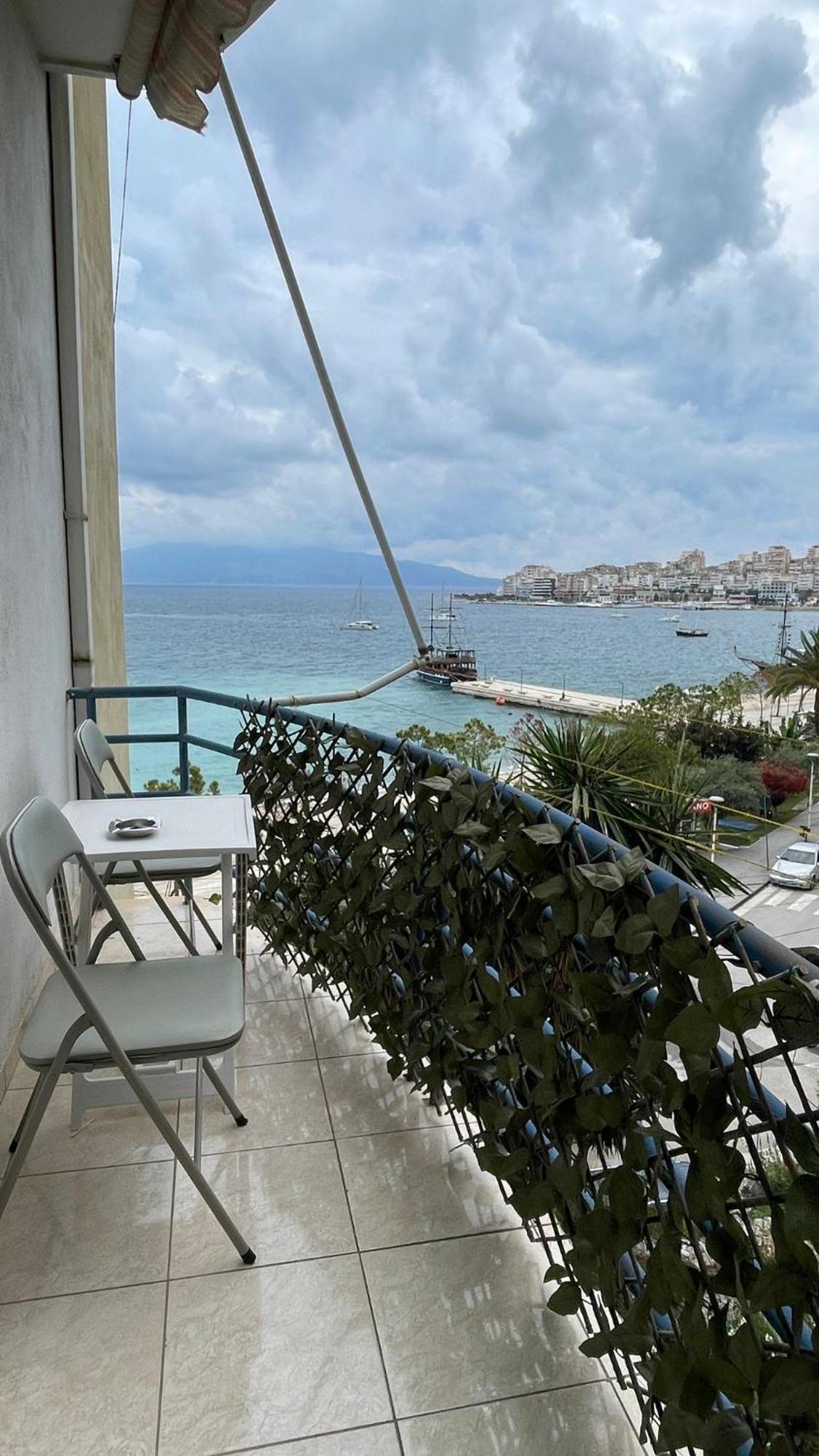 Sea Breeze Apartment Sarandë Eksteriør billede
