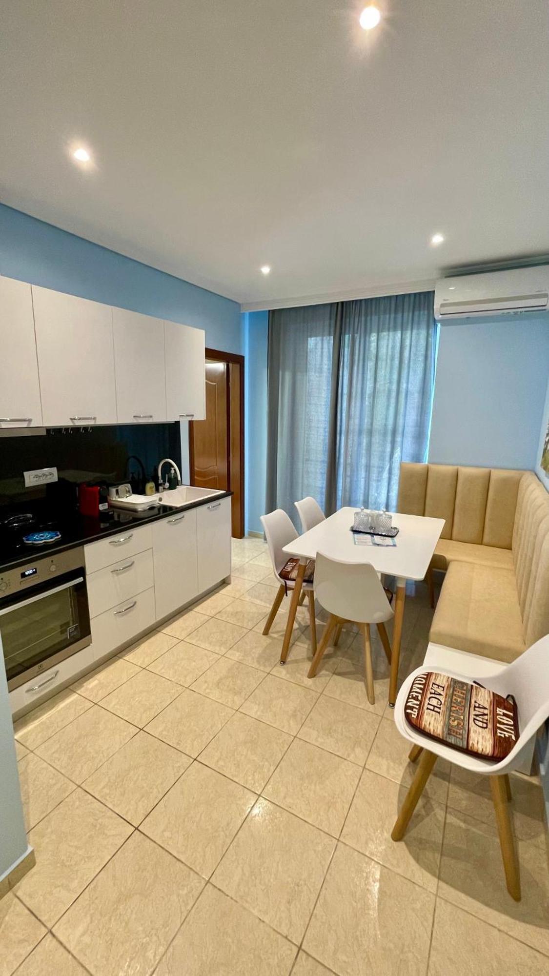 Sea Breeze Apartment Sarandë Eksteriør billede