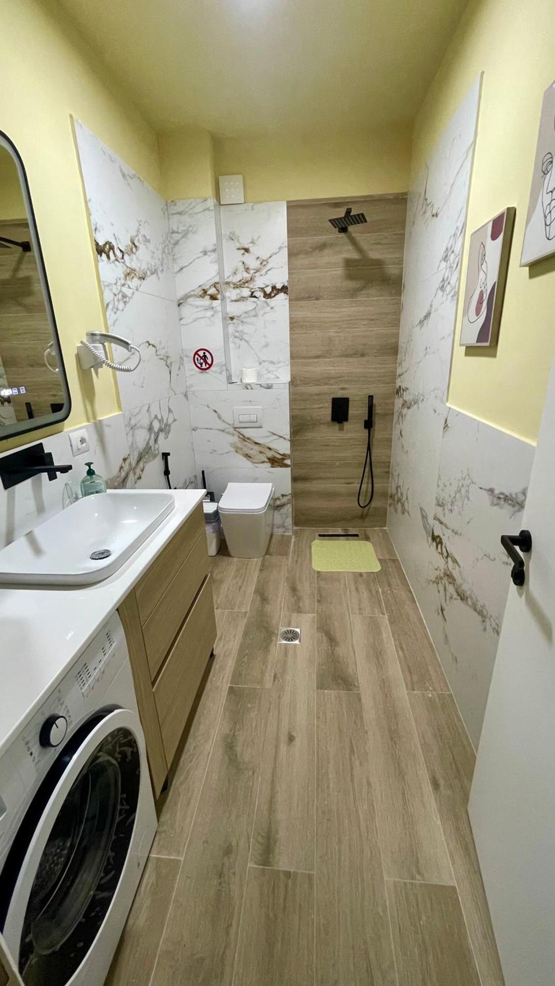 Sea Breeze Apartment Sarandë Eksteriør billede